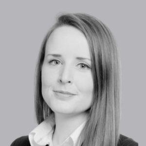 Black and white headshot of Lisa Larsson from Ontra